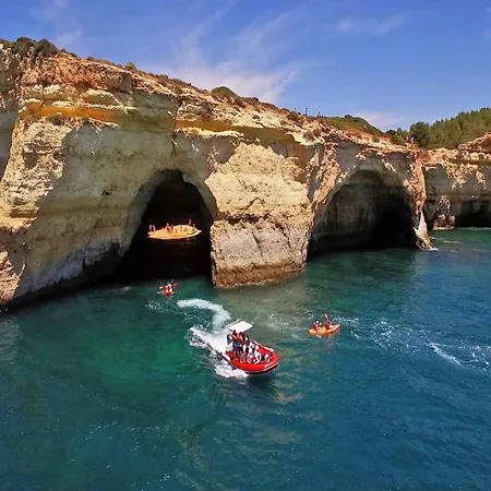 Apartment In Albufeira Near Sea Beach *
